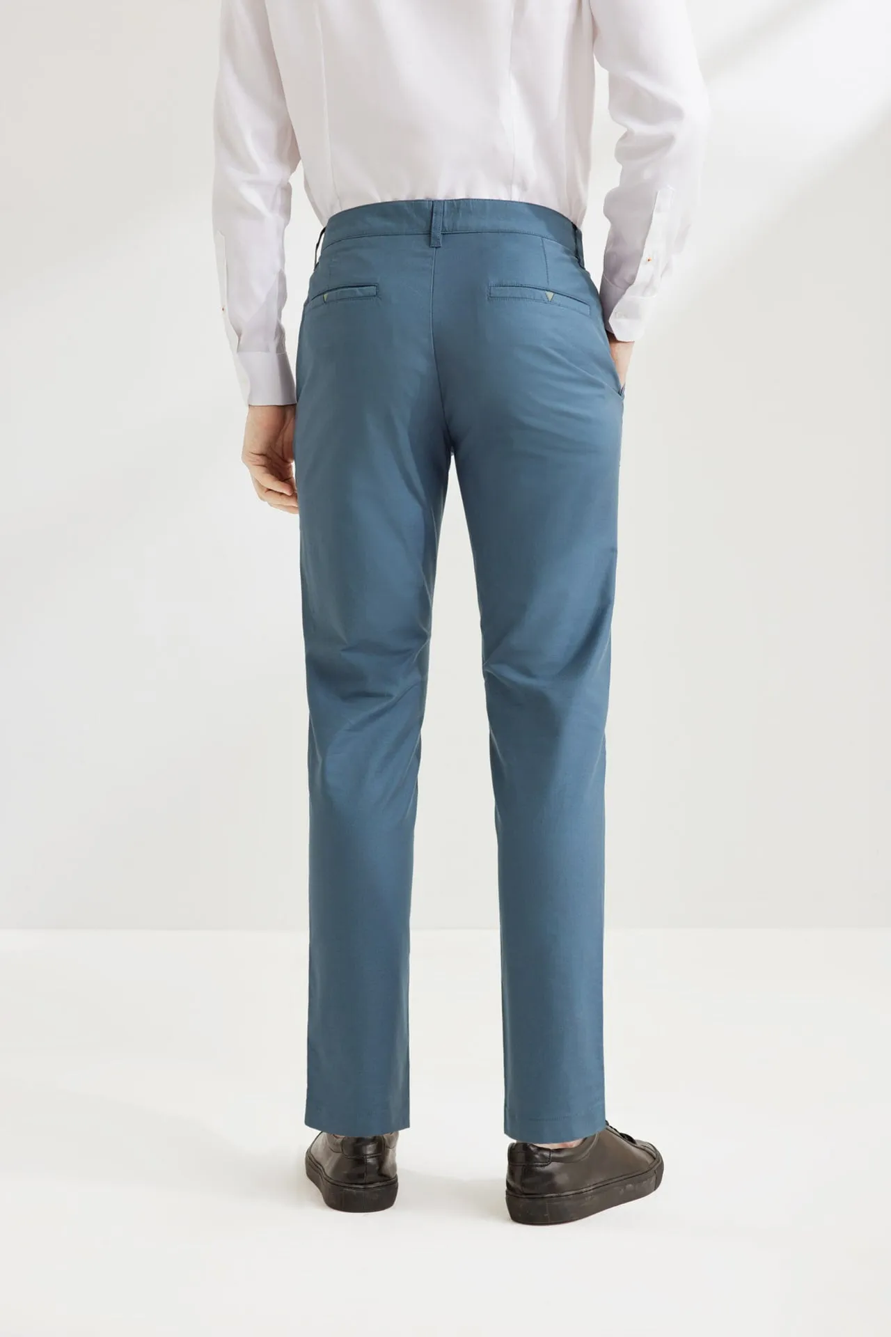 Soft Cotton Rich Stretch Casual Pants in Slim Tapered Fit