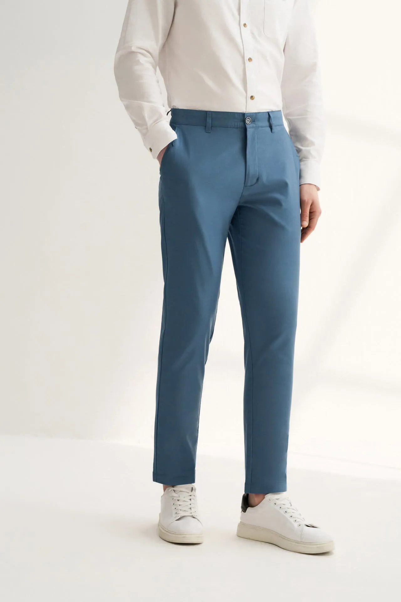 Soft Cotton Rich Stretch Casual Pants in Slim Tapered Fit