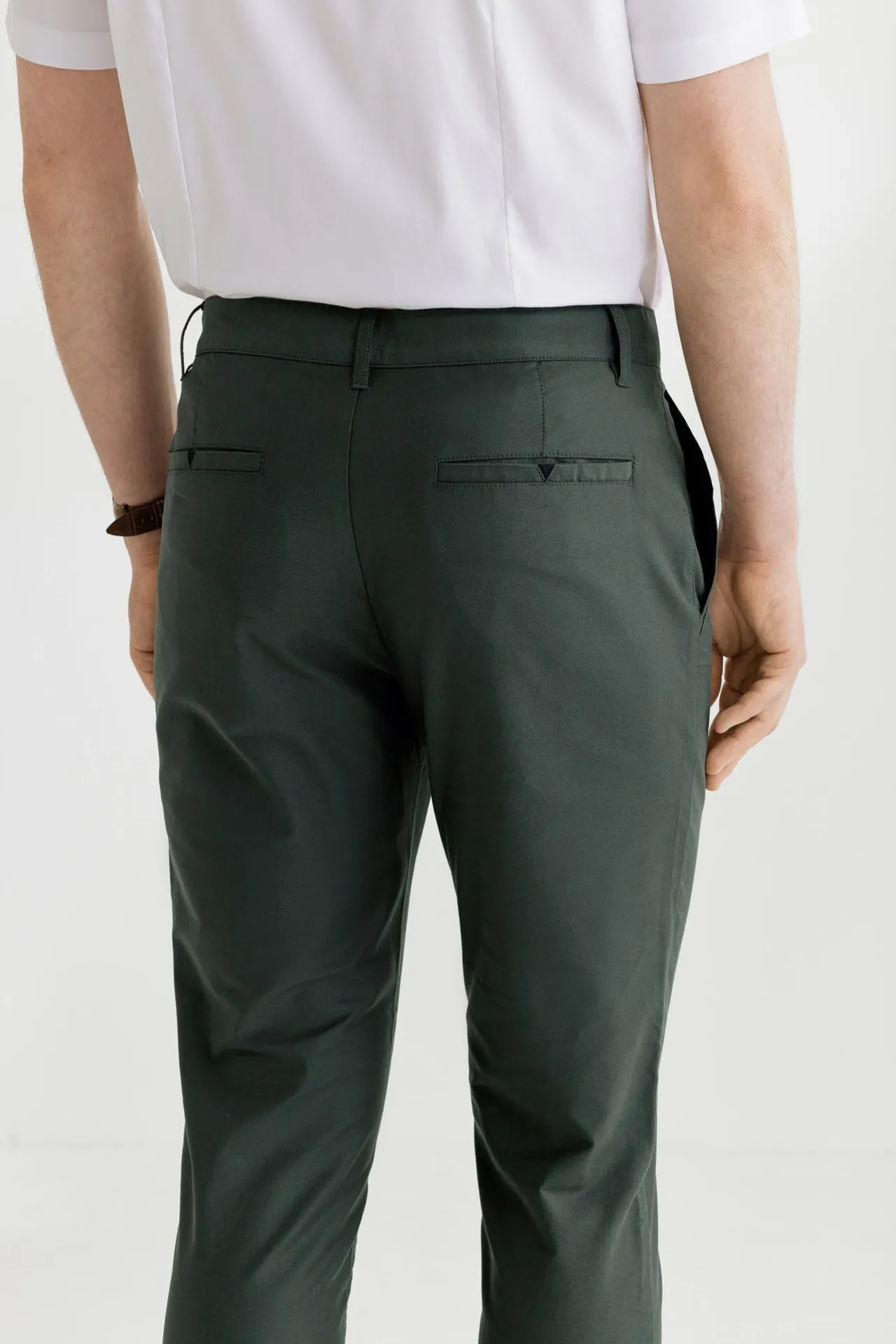 Soft Cotton Rich Stretch Casual Pants in Slim Tapered Fit