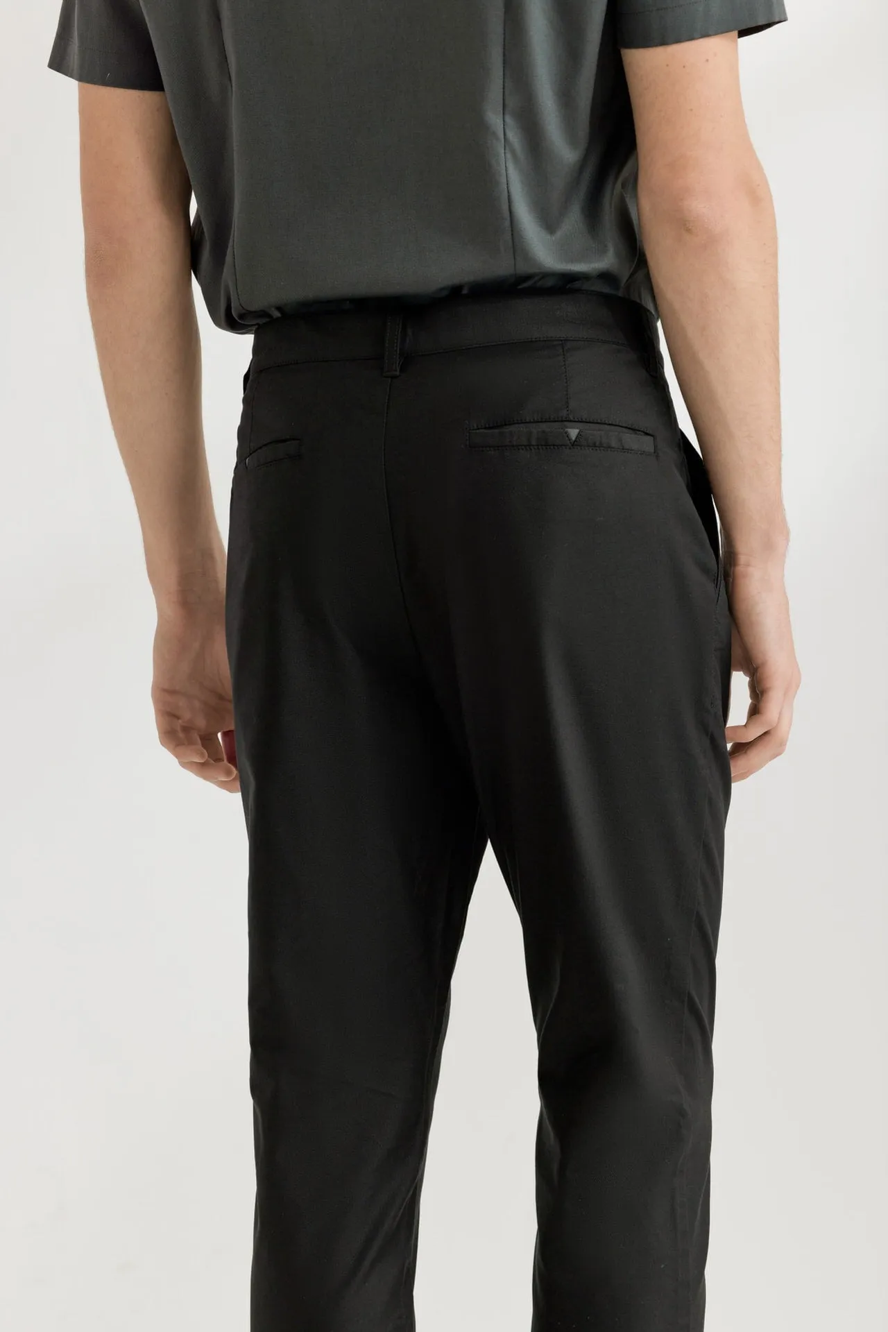 Soft Cotton Rich Stretch Casual Pants in Slim Tapered Fit